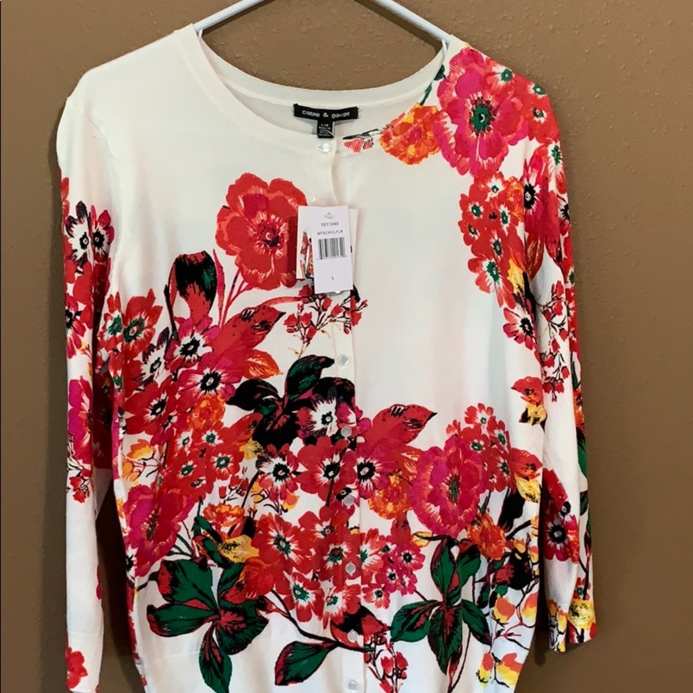 NWT Sweater by Cable and Gauge.